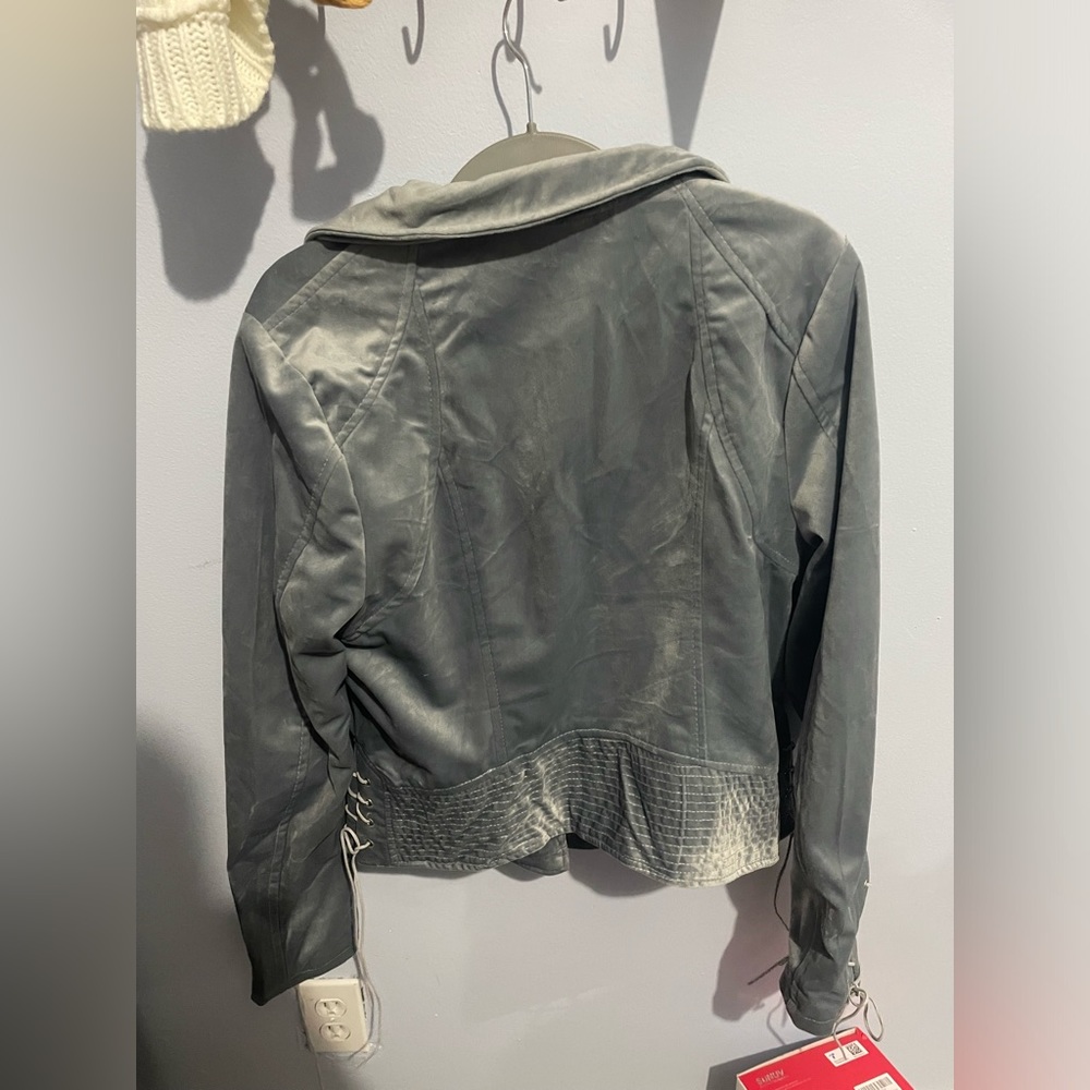 Velvet Jacket - Picture 3 of 6